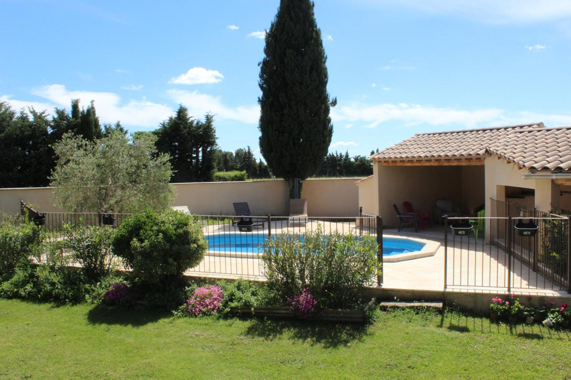 Mas La Gentille ,,, A La Campagne , Beautiful Outdoor , Swimming Pool , Pool House , Nice Green Garden , Bbq ,,, Only For You , Pour Passer Un Sejour Inoubliable Pernes-les-Fontaines Kültér fotó