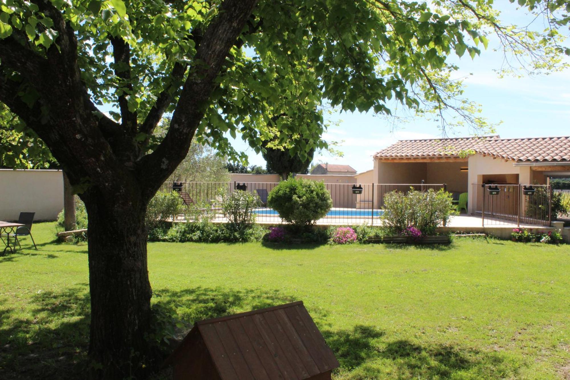 Mas La Gentille ,,, A La Campagne , Beautiful Outdoor , Swimming Pool , Pool House , Nice Green Garden , Bbq ,,, Only For You , Pour Passer Un Sejour Inoubliable Pernes-les-Fontaines Kültér fotó